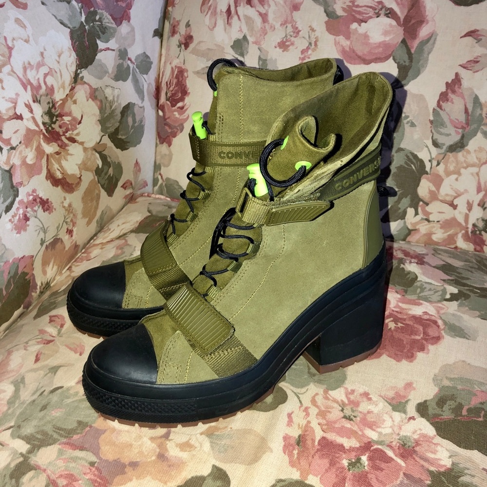 Converse Boots
